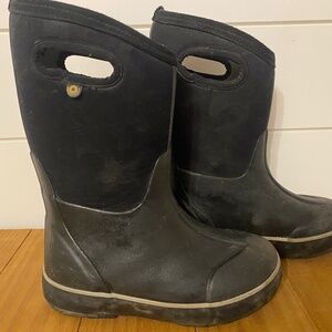 Youth Size 1 Bogs Winter Boots
